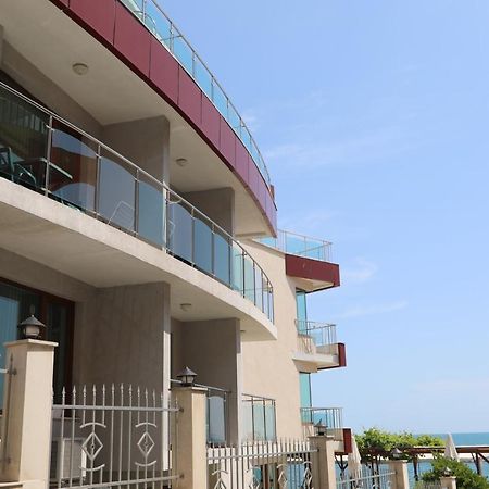 Petrov Family Hotel ネセバル エクステリア 写真